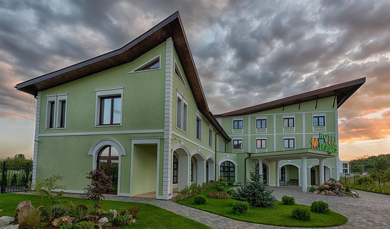 Magus Hotel Baia Mare Exterior photo