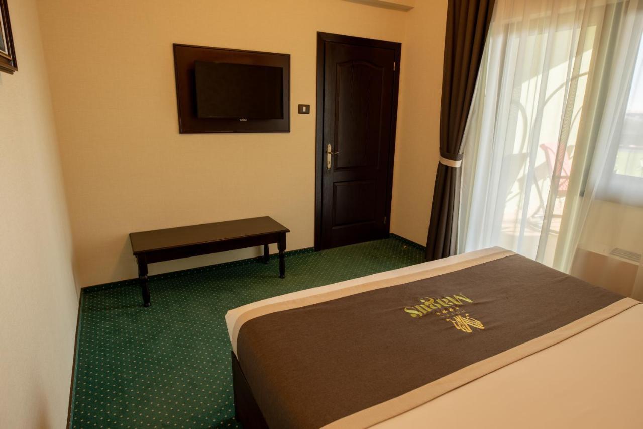 Magus Hotel Baia Mare Exterior photo