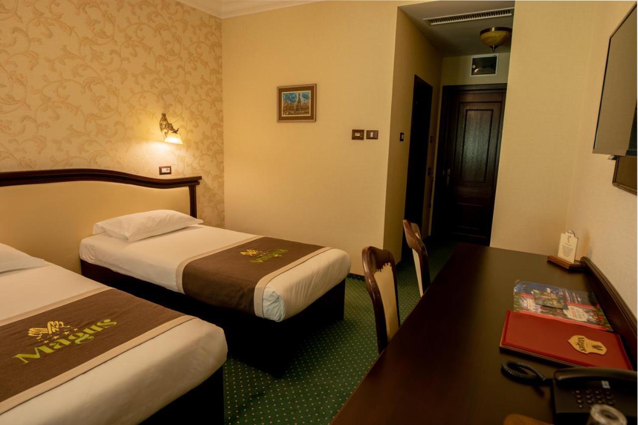 Magus Hotel Baia Mare Exterior photo